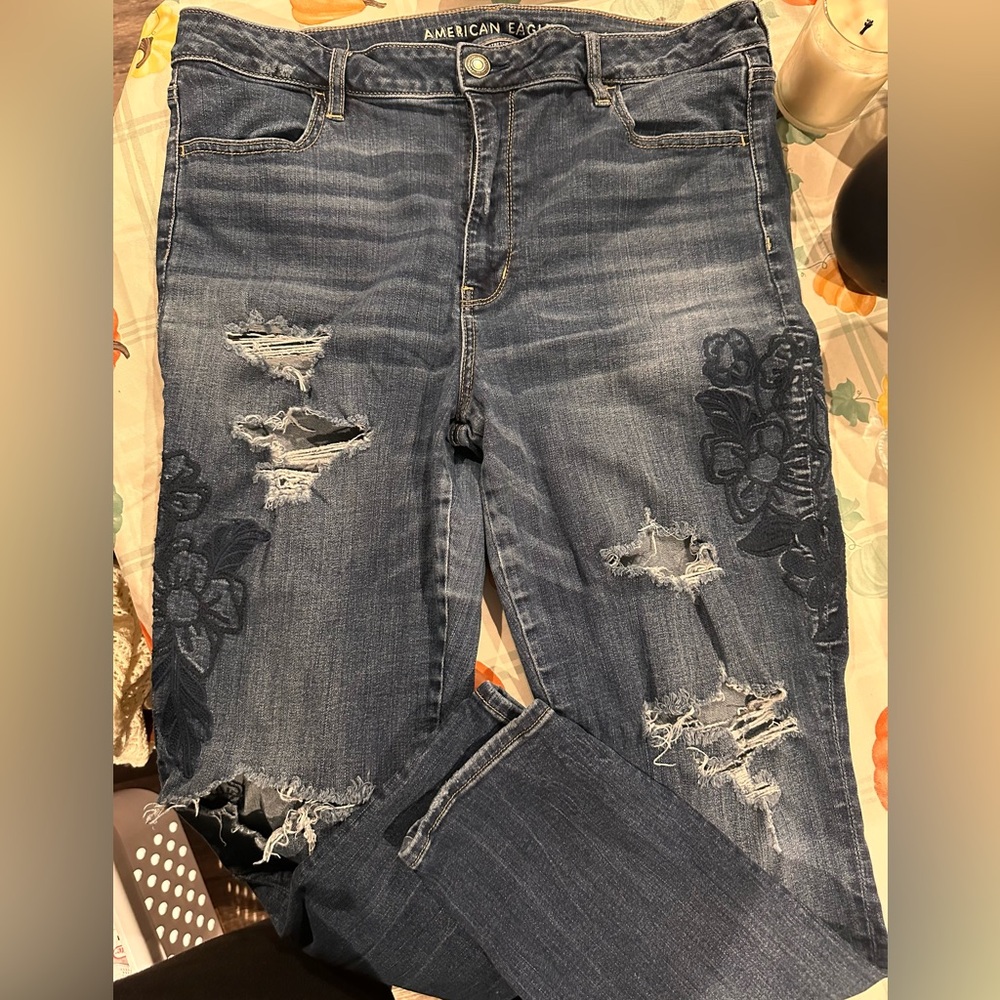 American Eagle women’s jeans with embroidered flowers